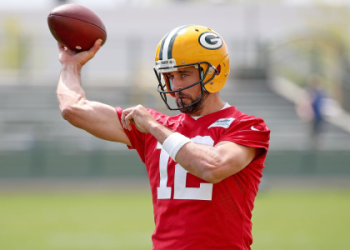 Buy Aaron Rodgers Card: Tips for Finding Authentic and Graded Cards Online